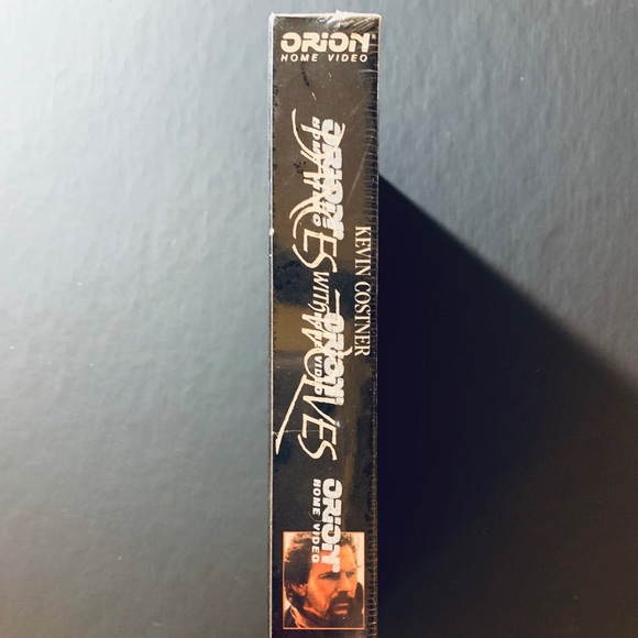 “Dances with Wolves” on VHS - Excellent Condition - made in 1990 📼 - Picture 8 of 10